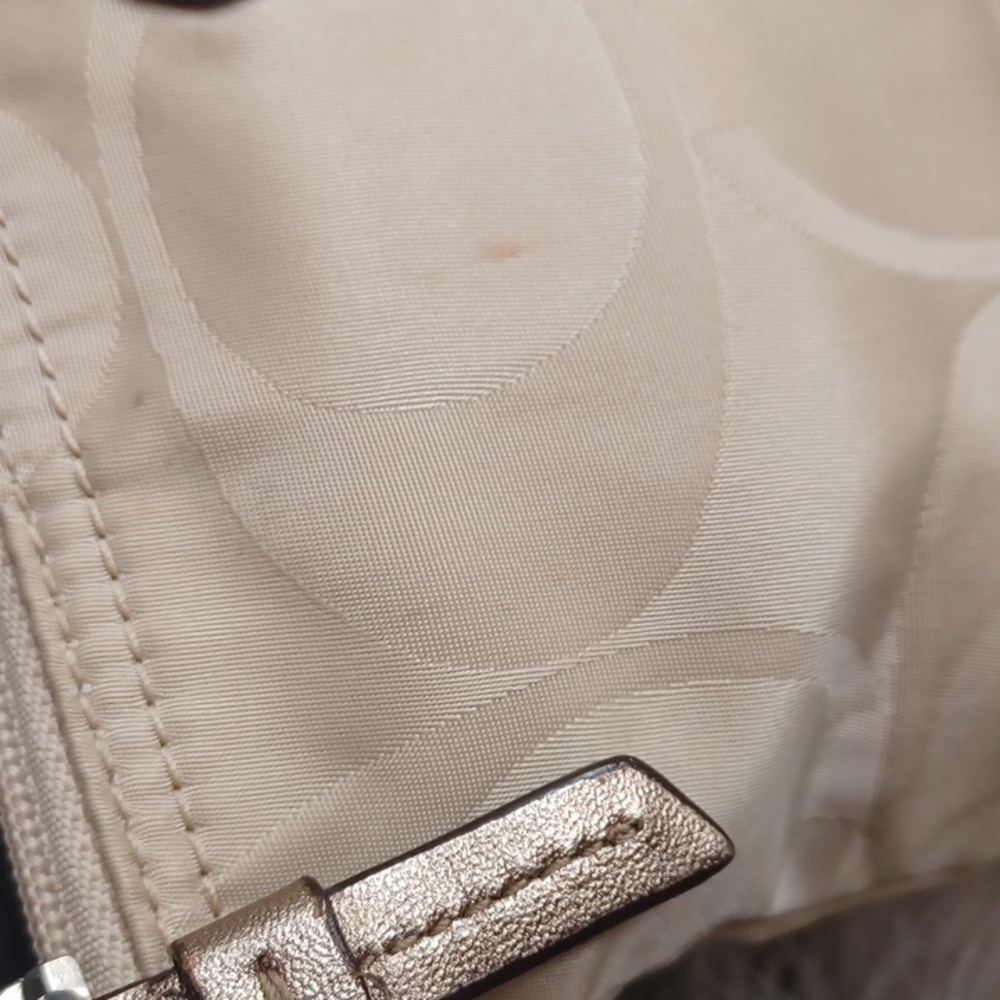 Coach Pouch - Picture 4 of 15